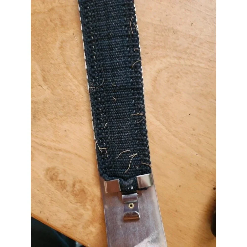 70's  metal stretch  belt 24 to 34 in